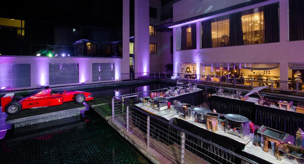 Orana Hotels & Resorts New Delhi Bagian luar foto